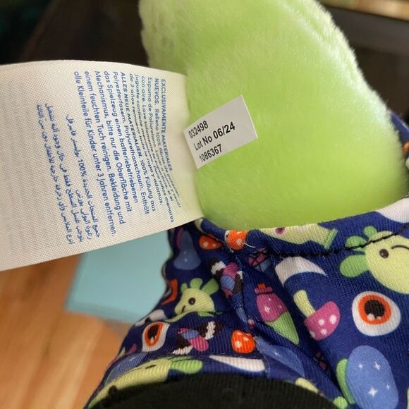 Build a Bear Lime Green Glow in The Dark AXOLOTL 19 inch Plush with Outfit! - Picture 14 of 16